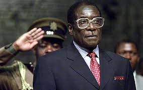 Au Zimbabwe, les retraits bancaires plafonnés à 50 dollars par jour