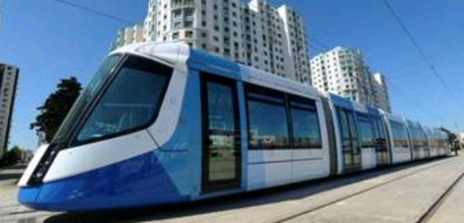 Algérie : sortie de la première rame de tramway assemblée