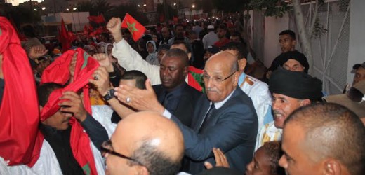 Lâayoune: 30 000 manifestants exigent le départ de la MINURSO