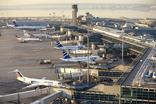 Vue aerienne Aeroport de Marseille Provence, Marseille (13) - France