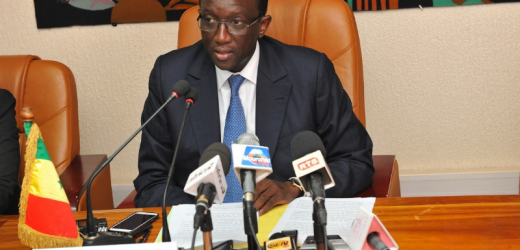 SENEGAL: Amadou Ba tresse des lauriers au Franc CFA