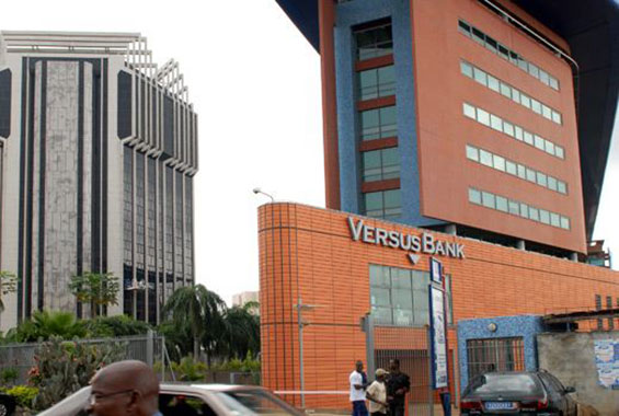 VERSUS-BANK