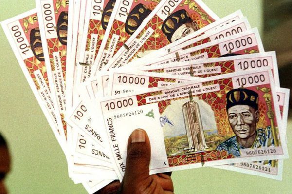 4675135_7_5c84_coupures-de-10-000-francs-cfa-15-euros_5aa82f921ffbecea1d14b2a94d228714