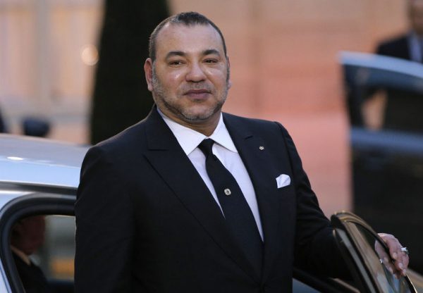 4573824_6_6576_morocco-s-king-mohammed-vi-poses-as-he-leaves_2499ed2851b6458b3575baaf0e1729b4