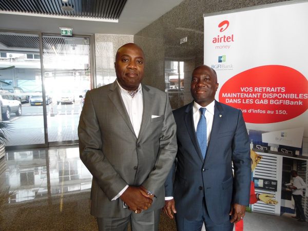 le-directeur-general-de-la-bgfi-bank-edgard-anon-et-son-collegue-dairtel-gabon-alain-kahasha