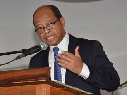 Alain rasolofondraibe, gouverneur de la Banque centrale