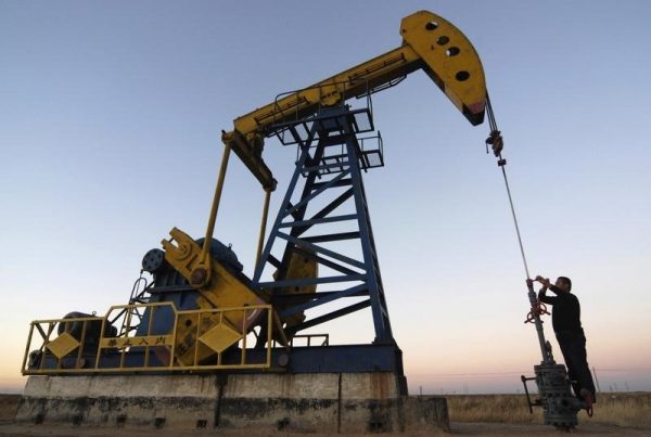 Станок-качалка на нефтяном месторождении в Китае
