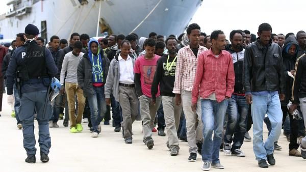 2014-04-26t134433z_565283181_gm1ea4q1oaf01_rtrmadp_3_italy-migrants_0