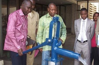 Fapel-Guinée, la start-up qui a inventé la pompe à pistons alternatifs