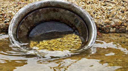 Guinée : l’orpaillage chiffré à 300 millions de dollars en 2016