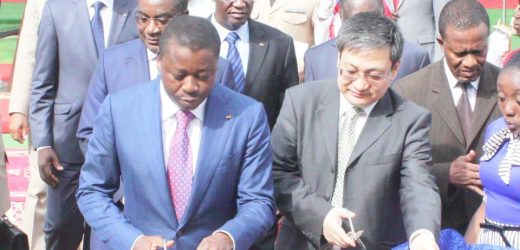 Togo : 560 bâtiments désormais connectés par fibre optique