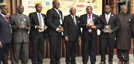 Les Présidents Paul KAGAME et Macky SALL ont réceptionné le Super Prix Grand Bâtisseur – Trophée Babacar NDIAYE