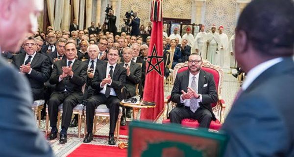 sm-le-roi-ceremonie-de-signature-daccords-nigeria-maroc-m-680x365_c