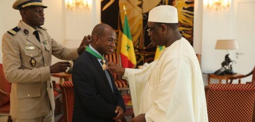 OMVS: Kabiné Komara décoré par le président Macky Sall