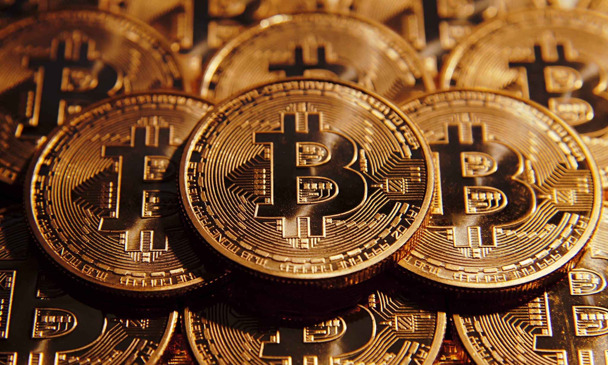 Le bitcoin atteint un nouveau record s&rsquo;échangeant à 69.000 USD