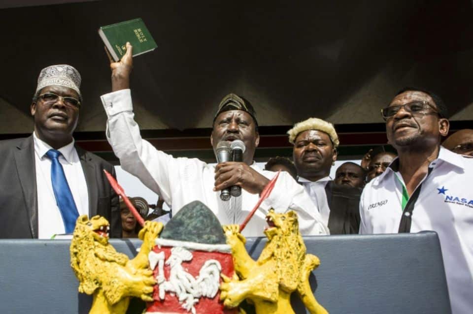 Kenya : l’opposant Odinga prête serment comme « président du peuple »