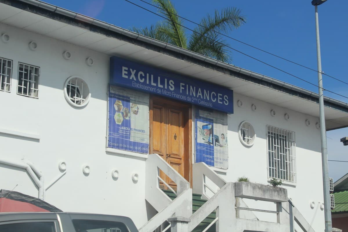 Gabon : l’Etat retire l’agrément à deux établissements financiers