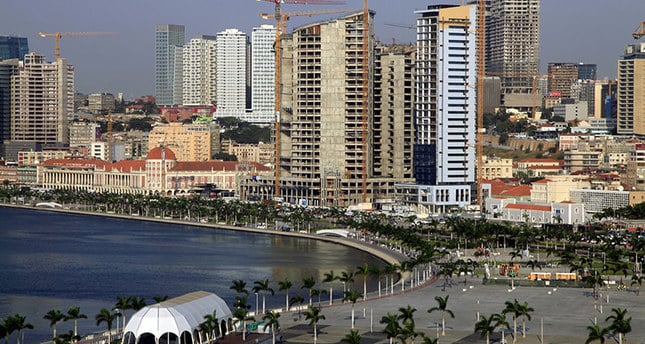 Angola : S&P Global Ratings confirme la note «B-/B», avec perspectives stables