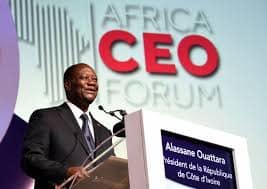 Le président Ouattara aux banques: «de grâce baissez vos taux!»