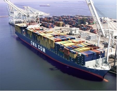 762 navires de commerce ont accosté au Gabon en 2017