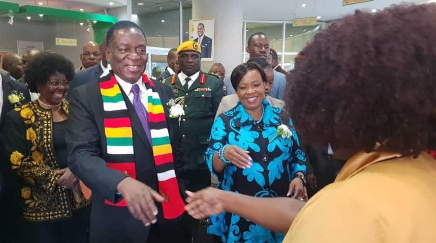 Zimbabwe : lancement d’une banque de microfinance pour les femmes