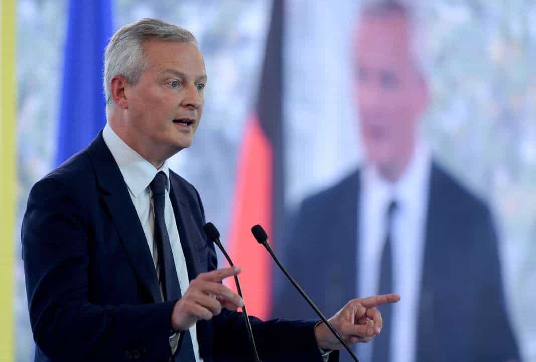 France-Côte d’Ivoire :  Bruno Le Maire à Abidjan pour parler de la dette et de la coopération