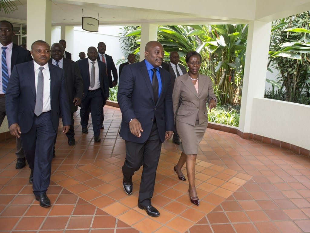Francophonie: tirs groupés contre la rwandaise Louise Mushikiwabo