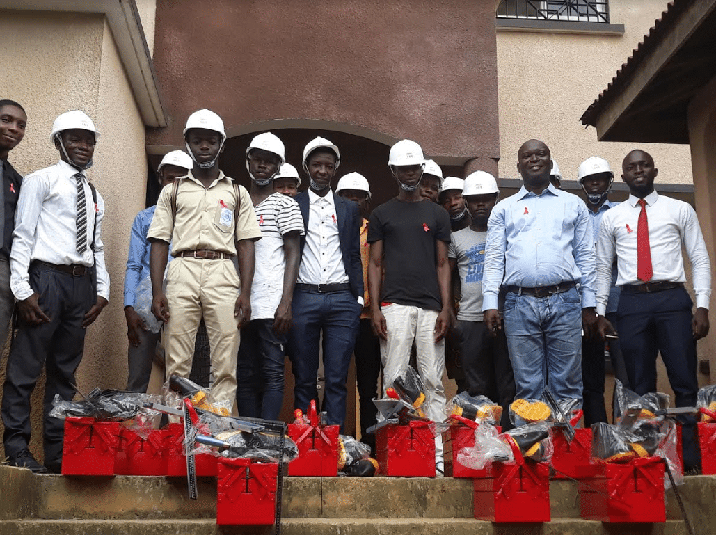 LafargeHolcim Côte d’Ivoire forme 28 jeunes maçons dans le cadre de son programme d’aide à la réinsertion professionnelle