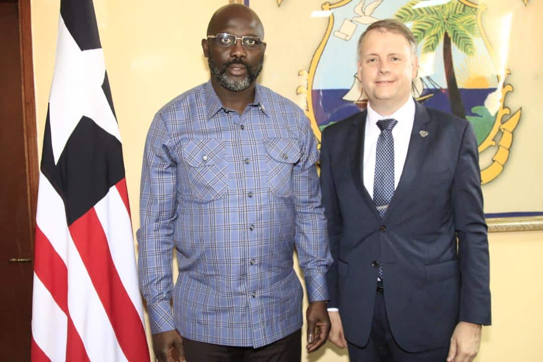 Liberia : Le gouvernement signe un accord de partenariat d’assistance et de formation sanitaire avec Mercy Ships