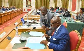 Le Gabon lance la rationalisation de ses établissements publics