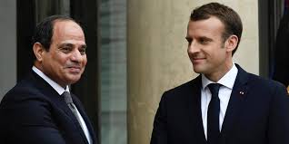 Marcron chez Sissi : les dessous d’une visite