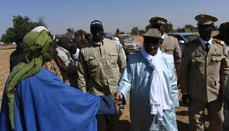 Au Mali, la somme des forces est nulle