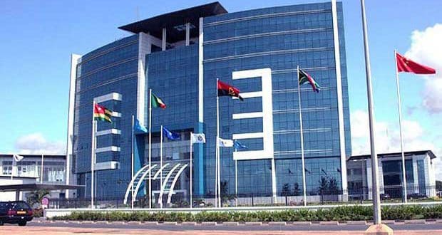 Le groupe Ecobank (ETI) poursuit sa laborieuse  remontée