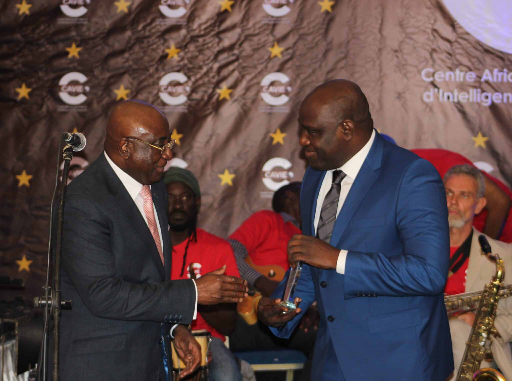 Trophée d’Excellence : Lamine Guirassy, fondateur du groupe Hadafo Médias, distingué par le CAVIE