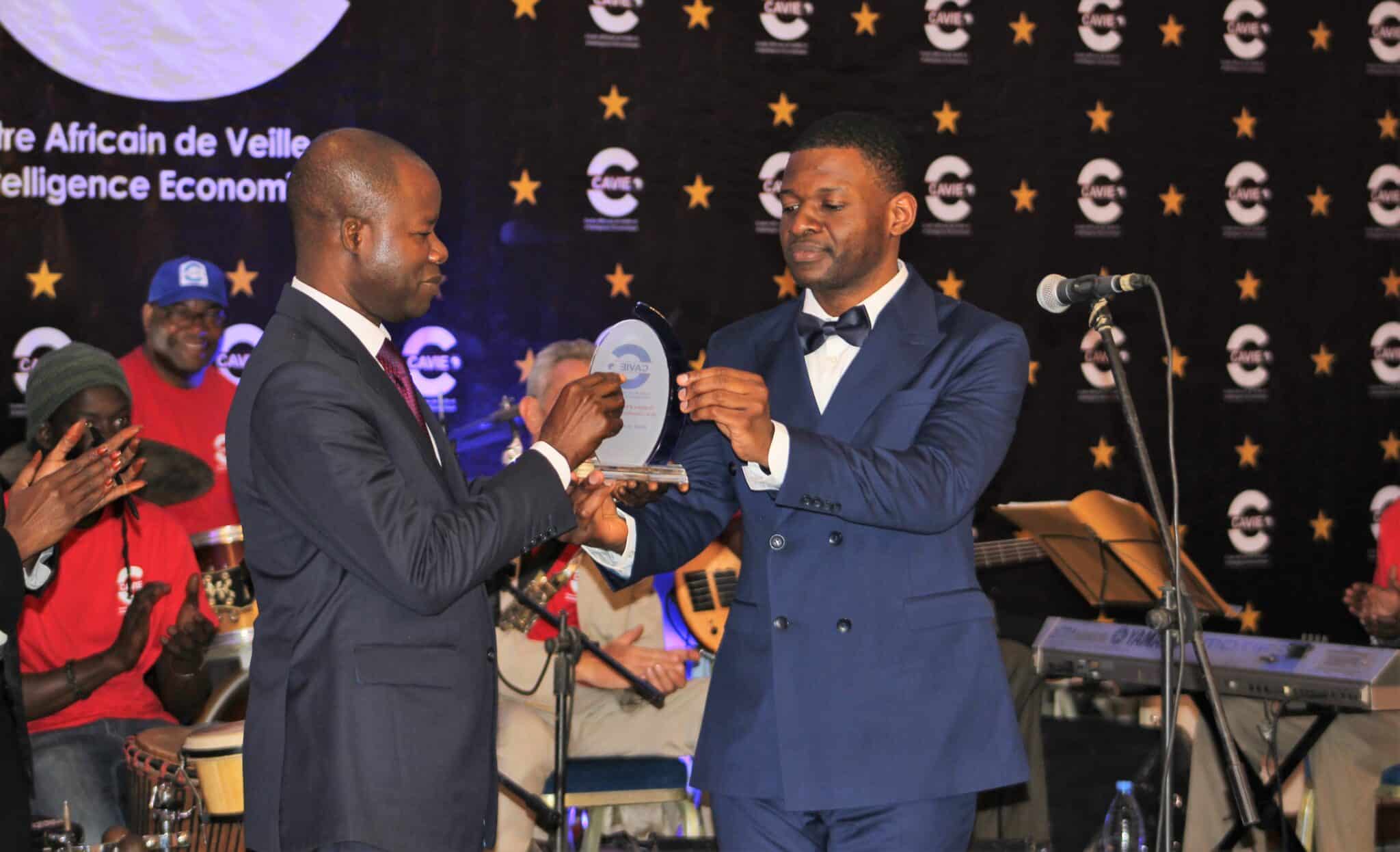 Trophée d’Excellence : Idrissa Nassa, Président du Groupe Coris Bank, distingué par le CAVIE