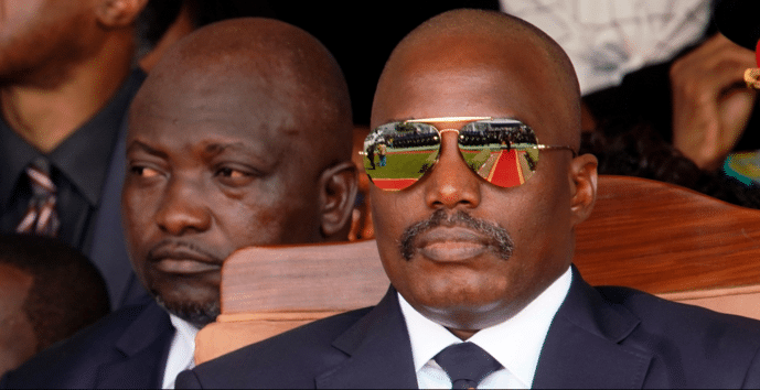 Joseph Kabila accusé d’avoir voulu faire main basse sur les banques congolaises