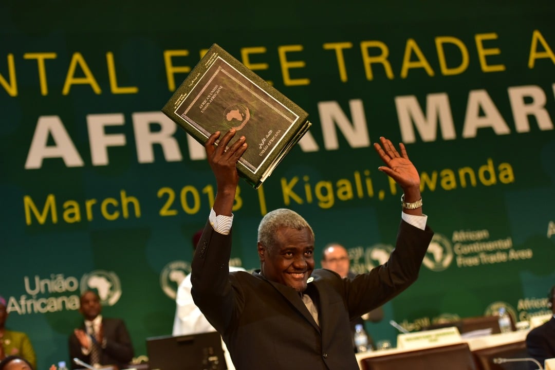 Coup d&rsquo;état au Tchad: le dilemme de Moussa Faki Mahamat