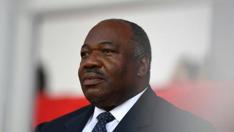 Gabon: Ali Bongo et son cabinet reprennent la main avec un gouvernement plus resserré