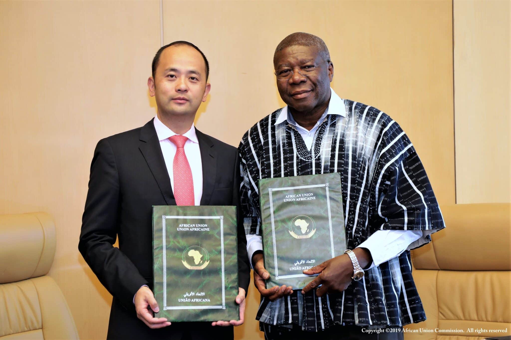 L’Union Africaine fait fi de Donald Trump et signe avec Huawei