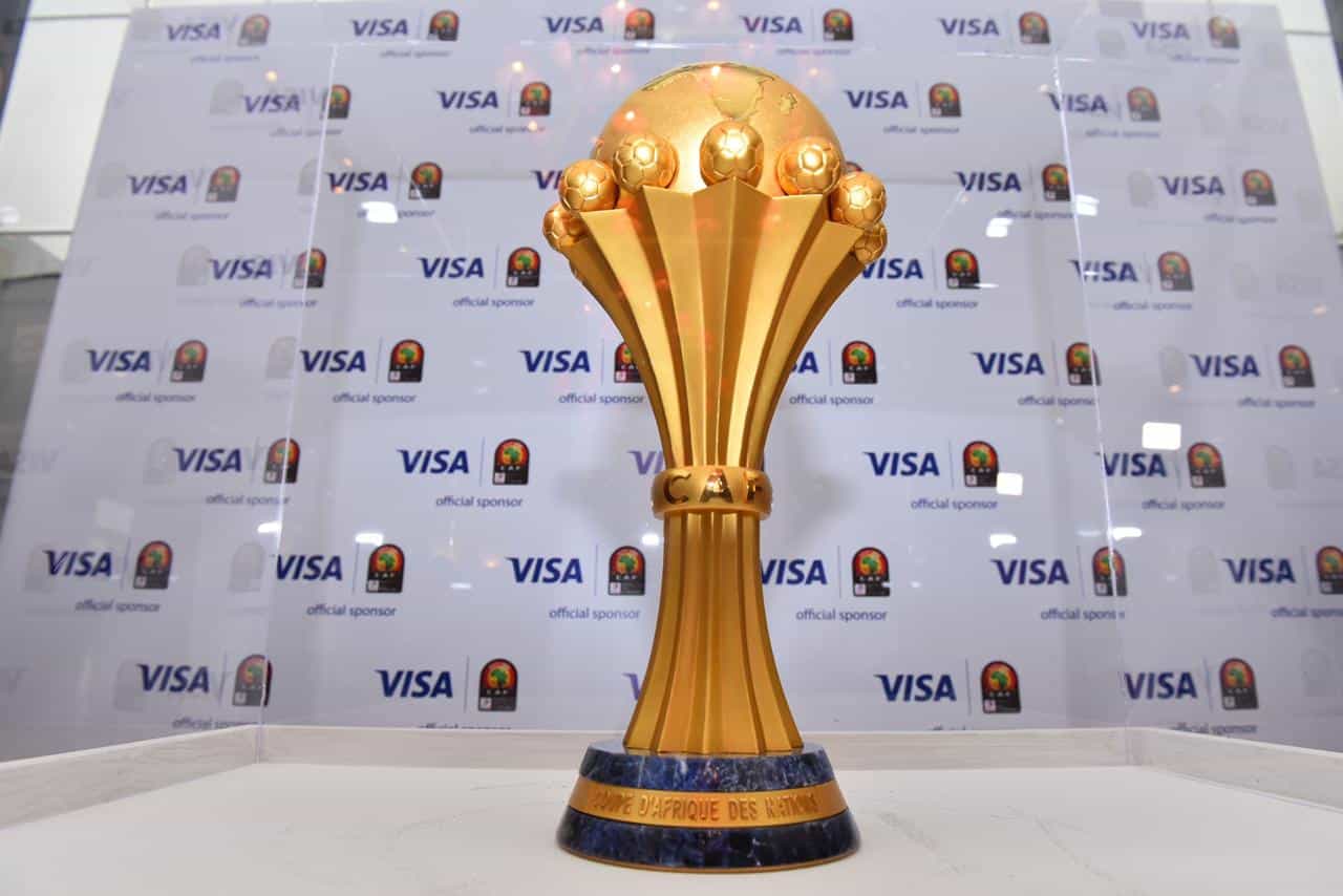 Le Trophée de la Coupe d’Afrique des Nations Total, Egypte 2019 fait escale au siège d’Attijariwafa bank