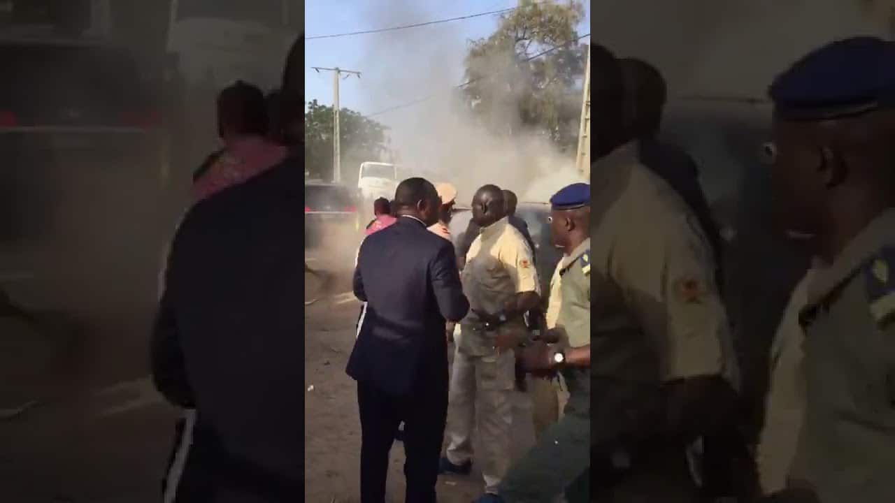 Retour sur  le mystérieux incendie de la Limousine de Macky Sall et de IBK