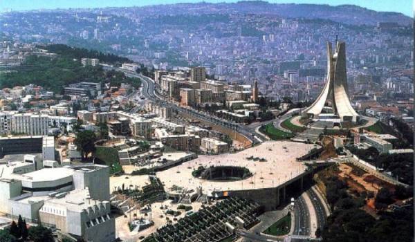 Algérie : les compagnies d’assurance courent derrière 15 millions d’euros