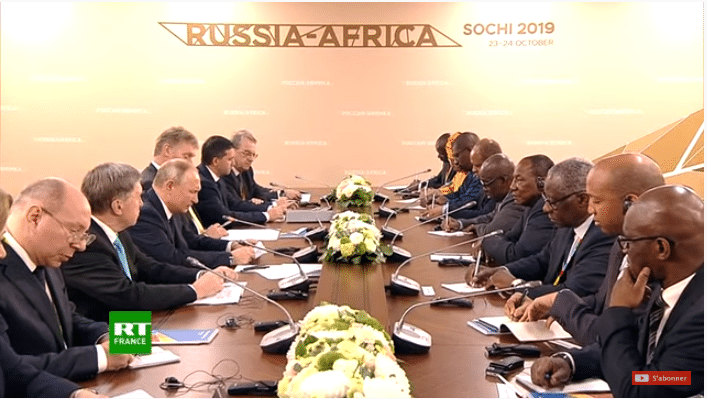 Sotchi : quand Alpha Condé invite  Poutine en public à discuter en privé