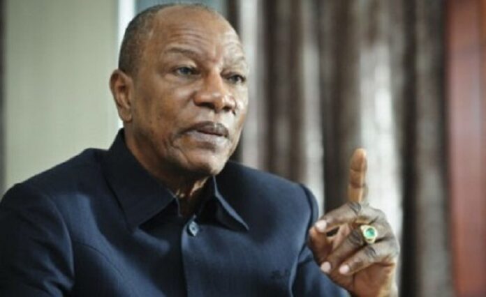 Guinée : Alpha Condé tient sa nouvelle constitution contre vents et marées