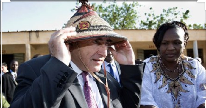 «Réfugié» en Afrique, DSK rafle des millions