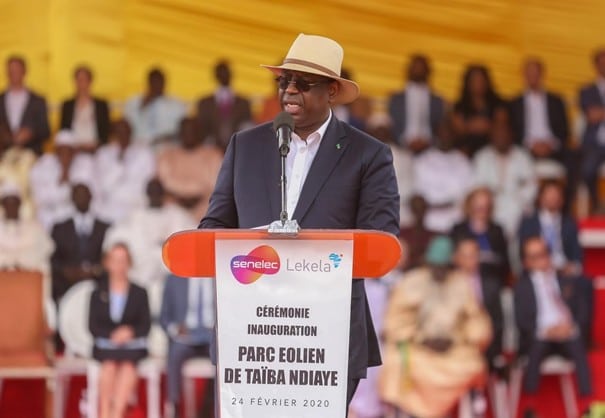 Sénégal : le président Macky Sall inaugure la centrale éolienne de Taïba Ndiaye