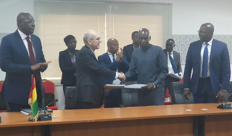 Guinée : la SOGEAC va moderniser l’aéroport de Conakry