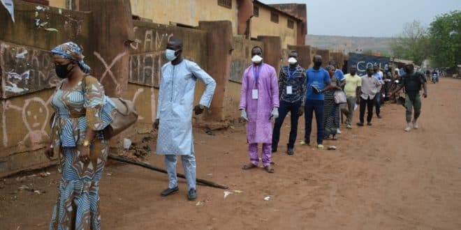 Reportage au Mali: un second tour des législatives sous haute menace du covid-19