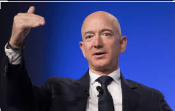 Jeff Bezos, premier homme à la fortune évaluée à 1000 milliards de dollars… depuis Kankan Moussa