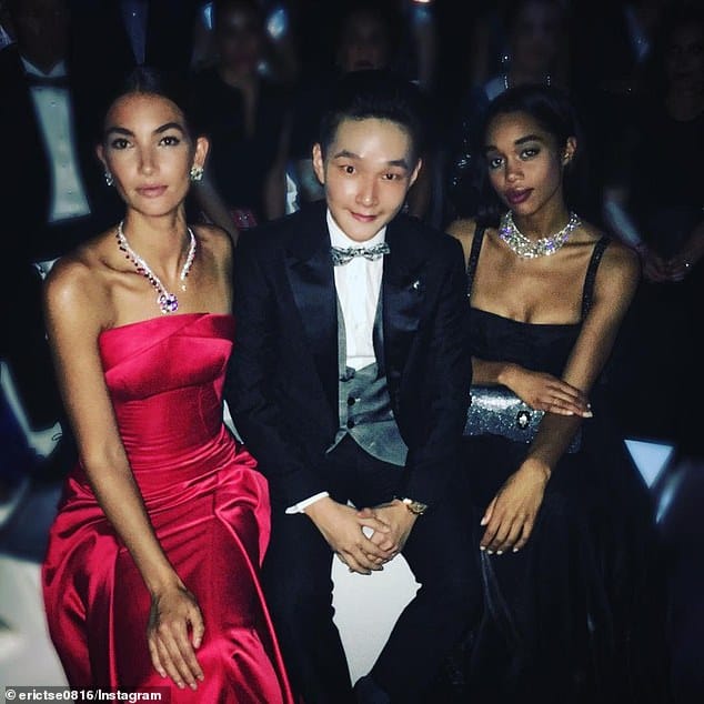 Milliardaire à 24 ans, l’héritier du groupe Sino Biopharmaceutical Ltd flambe avec les stars